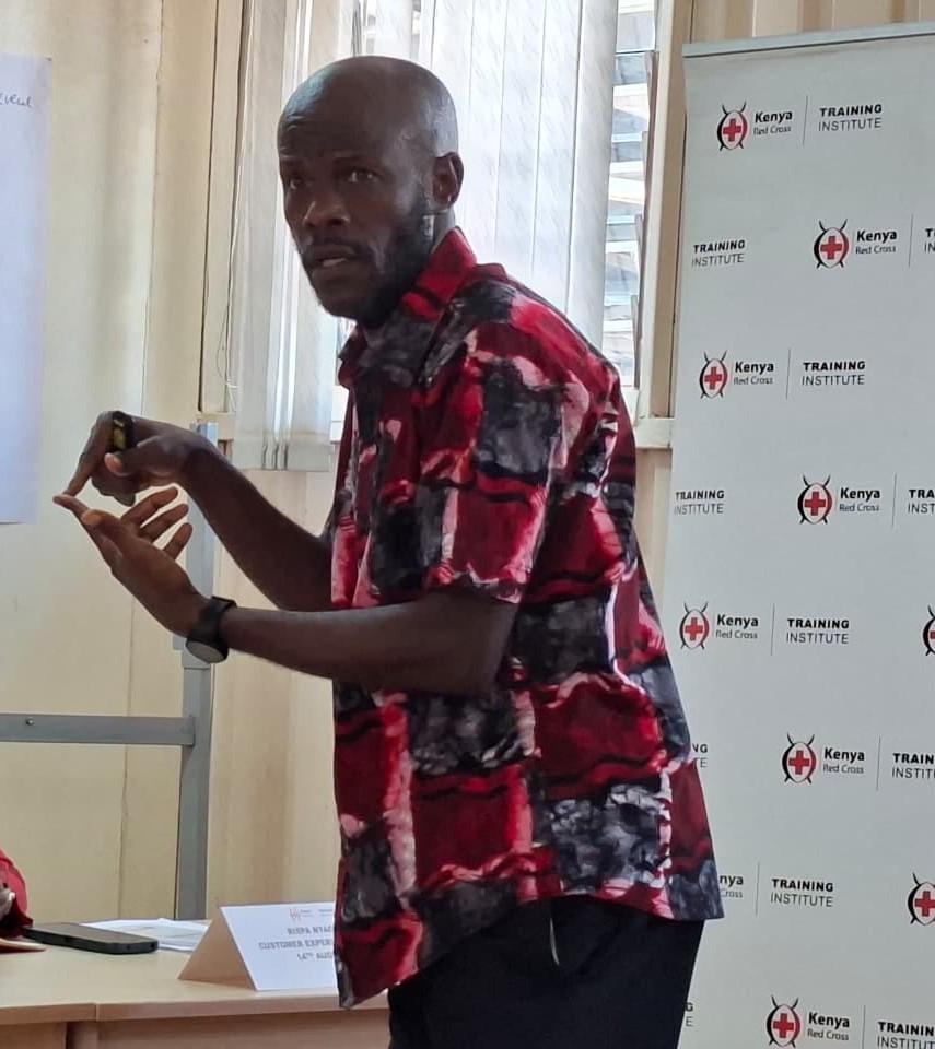 Sakwa Wangara facilitating a professional training session